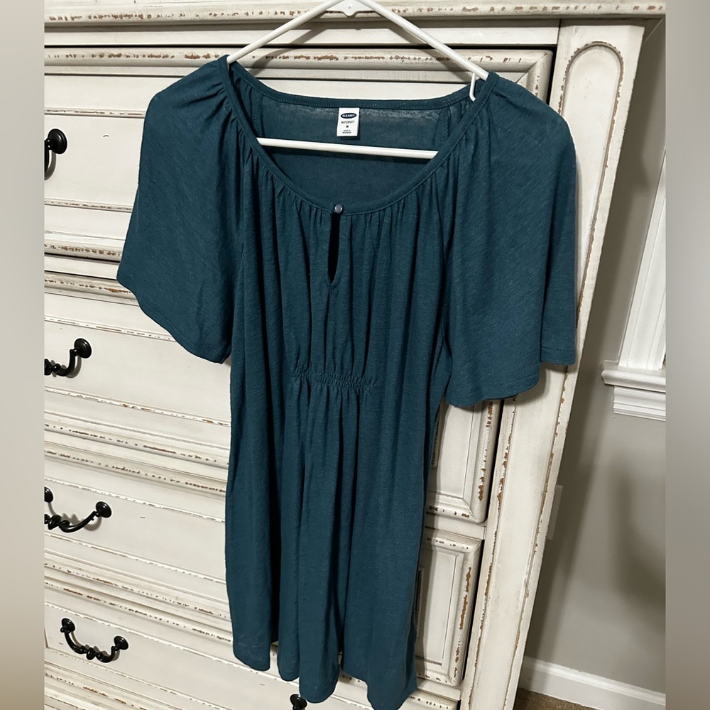 Old navy maternity shirt